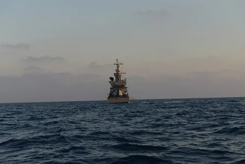 nave istraeliana da guerra nel mare di Gaza