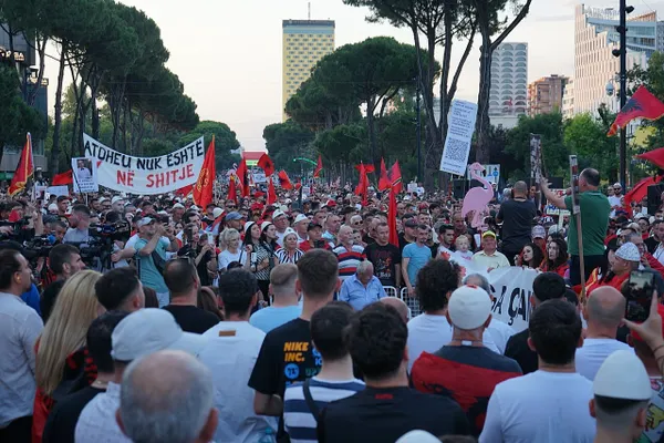 Proteste a Tirana