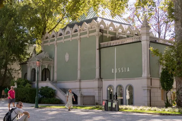 Una vista del padiglione russo chiuso alla Biennale di Venezia 2022