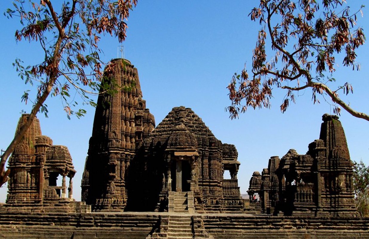 A Temple Modelled after the Hemadpant School of Architecture