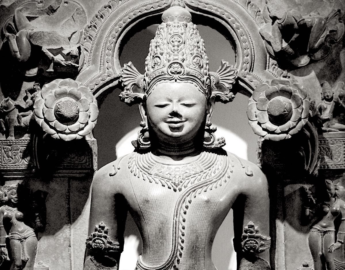 How Hindus Preserve their Heritage: A Tale of A Stark Contrast