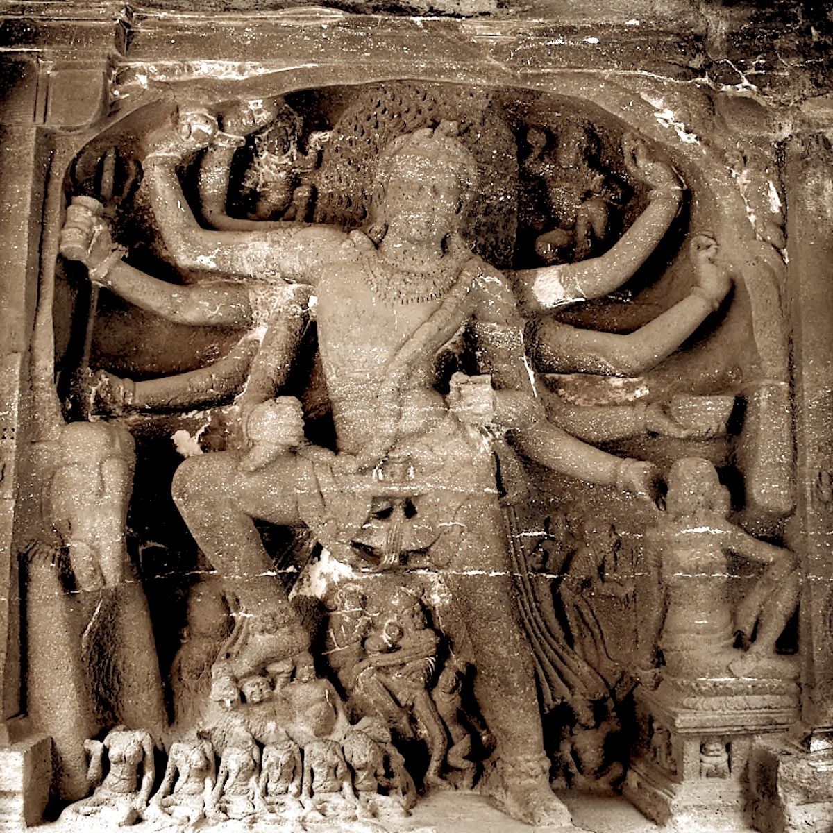 The Extraordinary Exercise Routine of Ratta-Kandarpadeva. Or How Hindus Finessed Their Kshatra