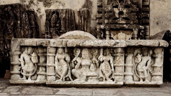 Subhāṣita Sunday: Episode 2: Sarvajna, Bhartruhari, and the Wandering Mason