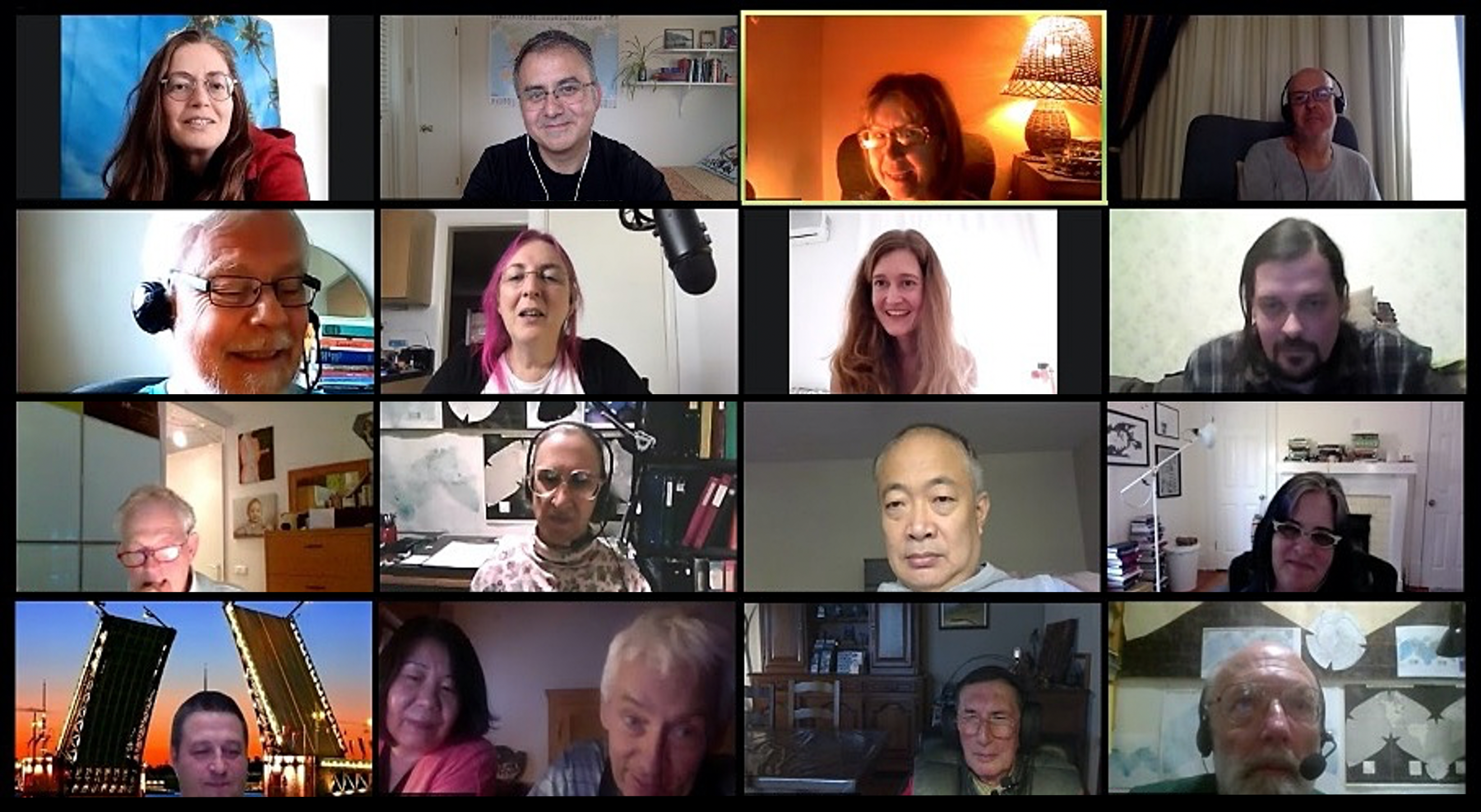 Captura de pantalla de Zoom. 16 caras acomodadas en 4 por 4. Todos son participantes en el Intercambio de Esperanto de Duolingo.