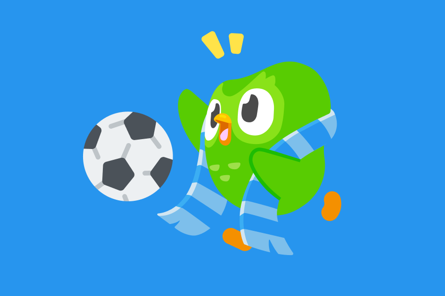 Ilustração do Duo com um cachecol listrado azul correndo atrás de uma bola de futebol.