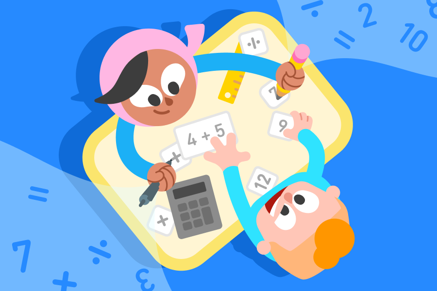 Ilustração da Zari e do Júnior em uma mesa, vistos de cima. Eles têm uma calculadora, uma régua e papéis com cálculos.