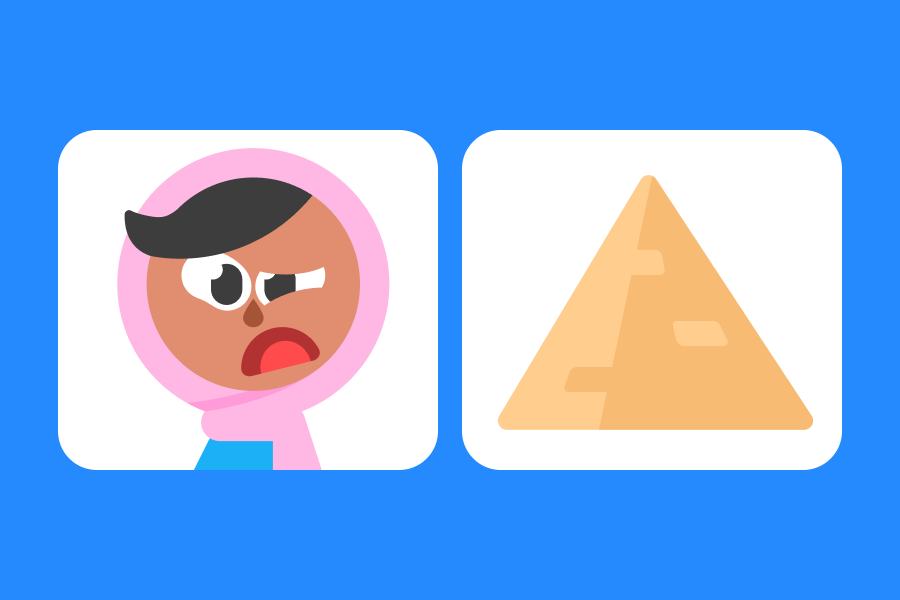 Deux illustrations : Zari regarde le lecteur d’un air perplexe, on peut voir une pyramide de style égyptien.