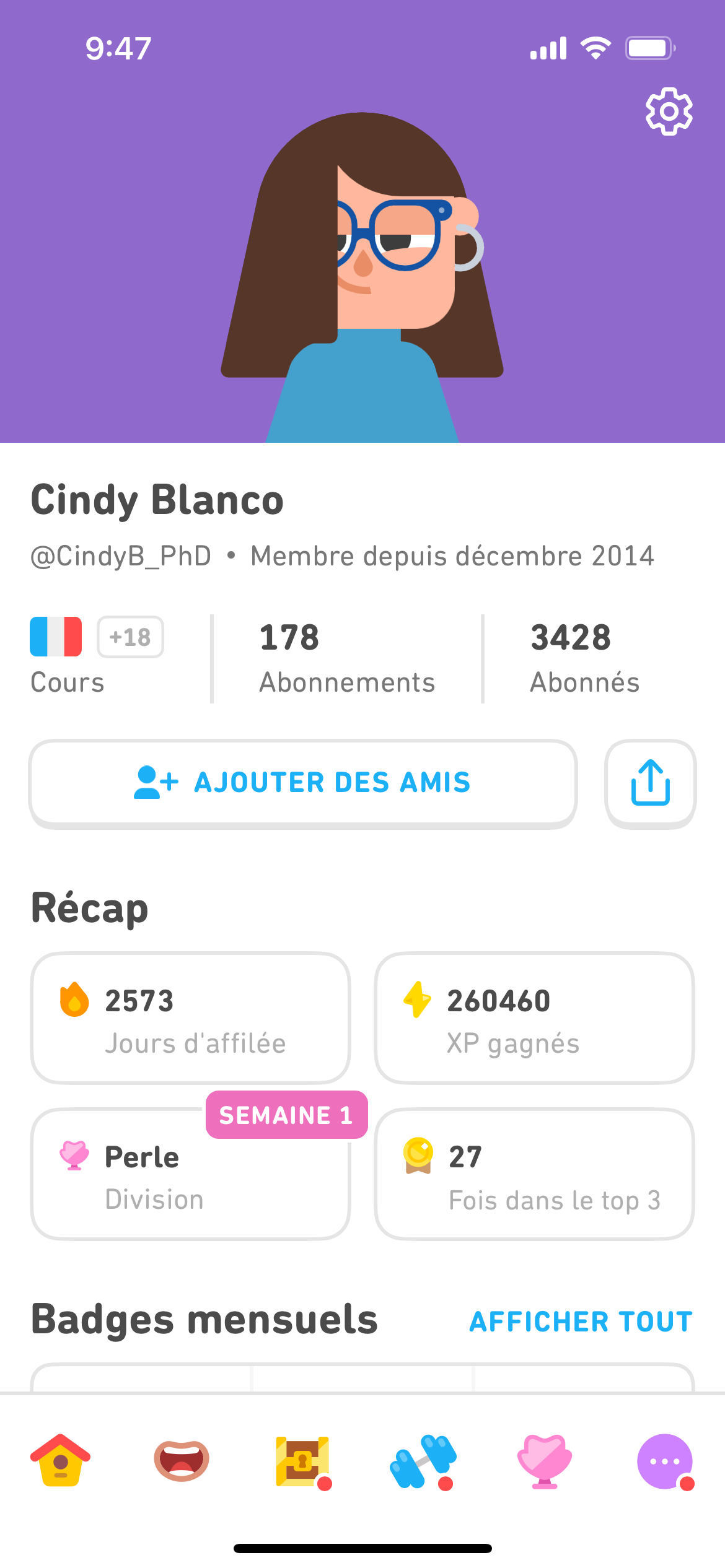 Capture d’écran du profil d’un utilisateur. On peut voir son nom, son mois d’inscription, les cours étudiés, son avatar, ses abonnés et l’icône d’une roue d’engrenage en haut à droite de l’écran pour accéder aux paramètres de l’application.
