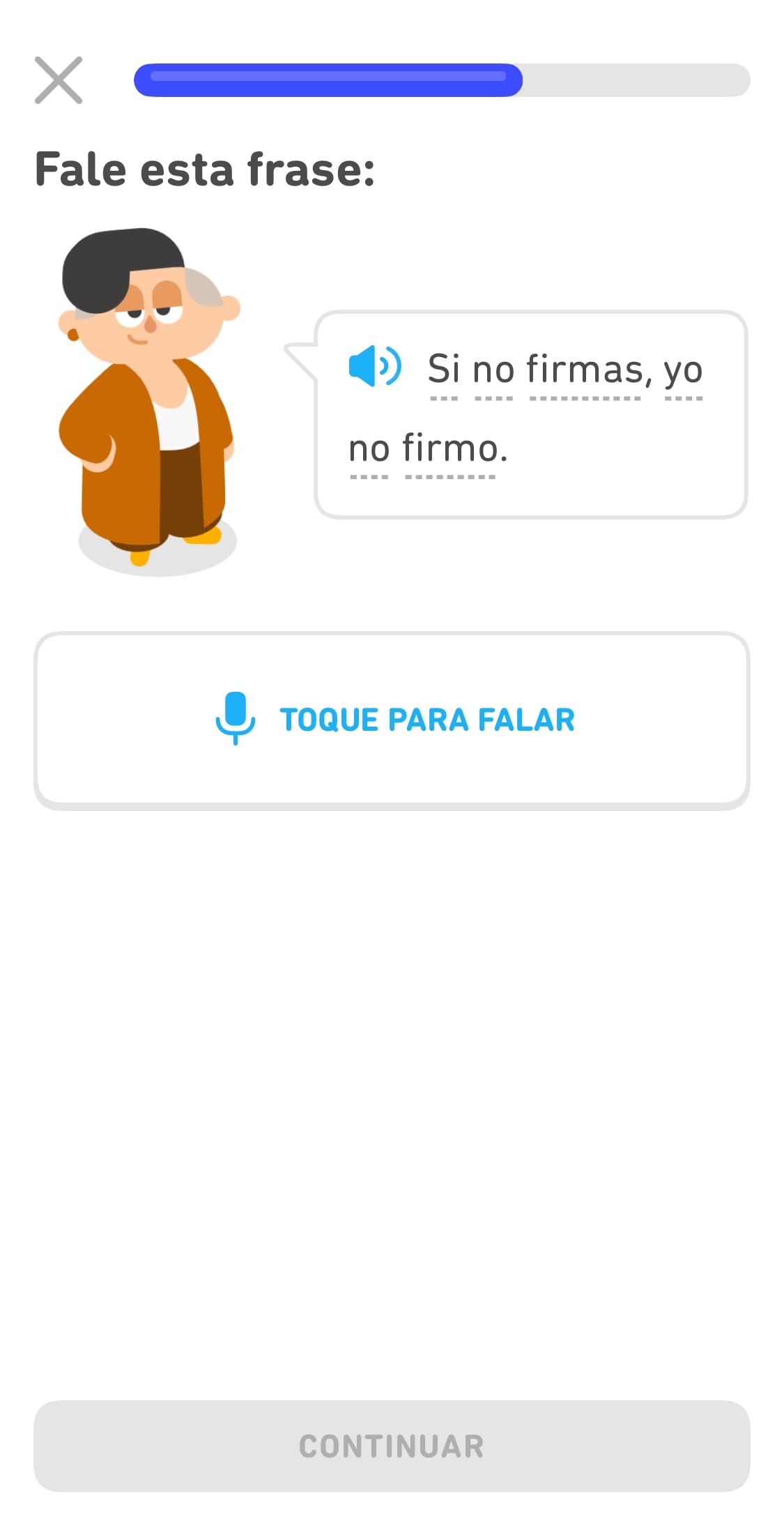 Captura de tela de um exercício que mostra Lin ao lado de um balão de fala com um ícone de alto-falante e uma frase em espanhol. No centro da tela há um botão com um ícone de microfone e a instrução “Toque para falar”.