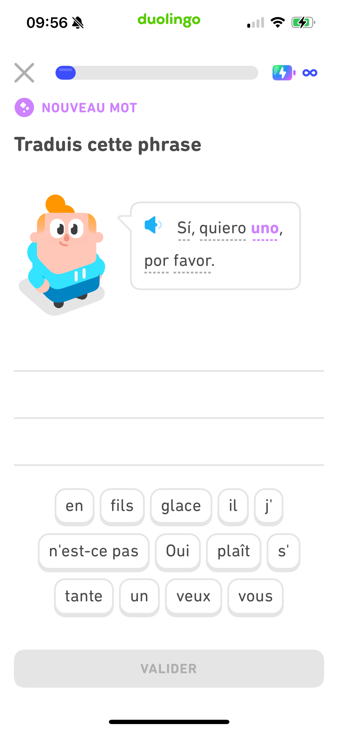 Exercice avec une phrase en espagnol. Tous les mots de la phrase sont dans une police noire standard, sauf le mot « uno », qui est en gras et en violet. La consigne de l’exercice est « Traduis cette phrase ».