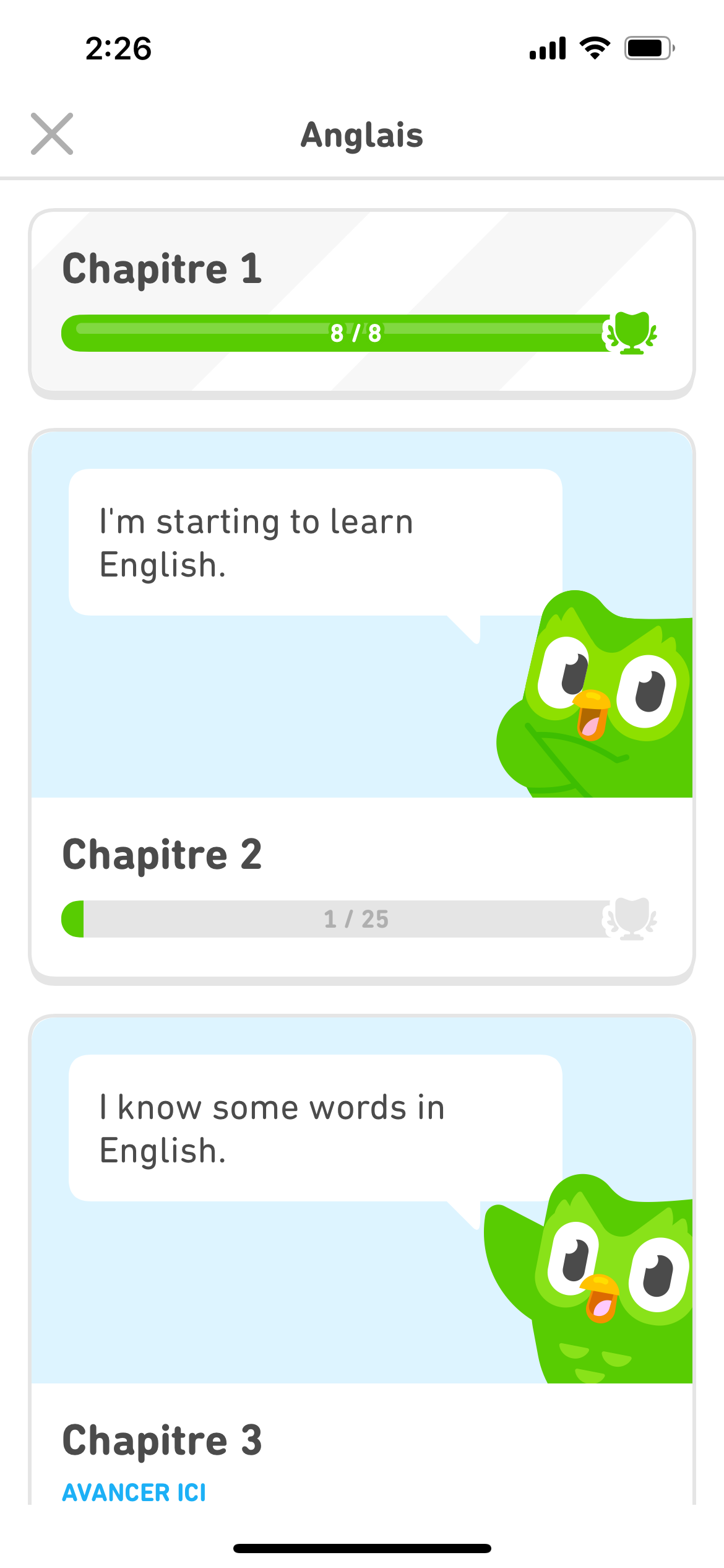 Le menu des chapitres du cours d’anglais montrant que les chapitres 1 et 2 sont terminés et que le chapitre 3 n’est pas encore commencé.