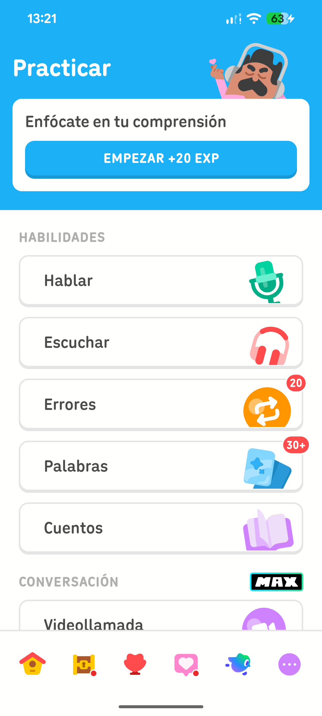 Captura de pantalla del Centro de práctica de Duolingo, donde aparecen distintos tipos de prácticas gratis. La sugerencia del día es “Enfócate en tu comprensión”, pero la lista incluye: Hablar, Escuchar, Errores, Palabras, Cuentos y Videollamadas.
