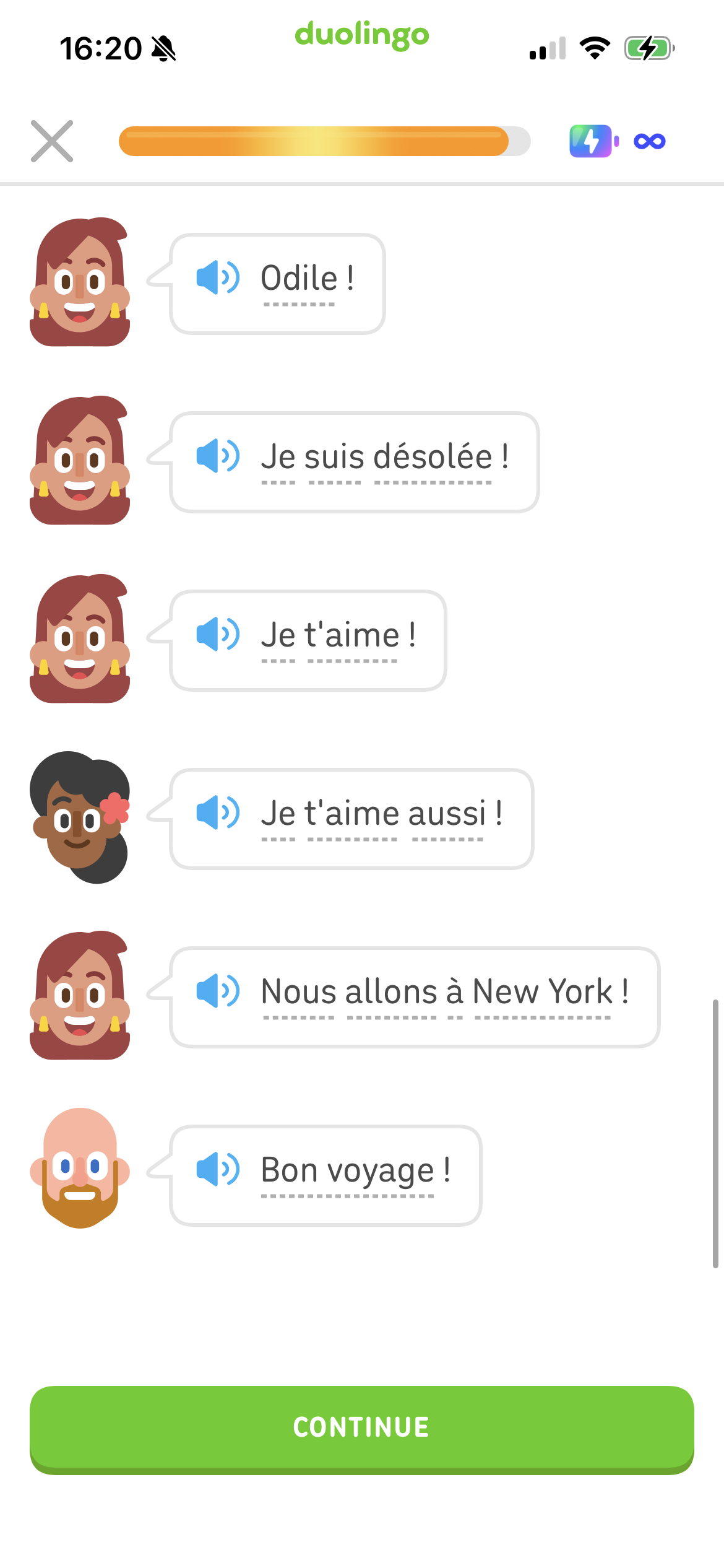 Dialogue de la même histoire Duolingo. Le dialogue est entre la femme du taxi et une femme qui attend à l’aéroport. La femme du taxi dit : « Odile ! Je suis désolée ! Je t’aime ! » La femme à l’aéroport dit : « Je t’aime aussi ! » La femme du taxi dit : « Nous allons à New York ! » Le chauffeur de taxi dit : « Bon voyage ! »