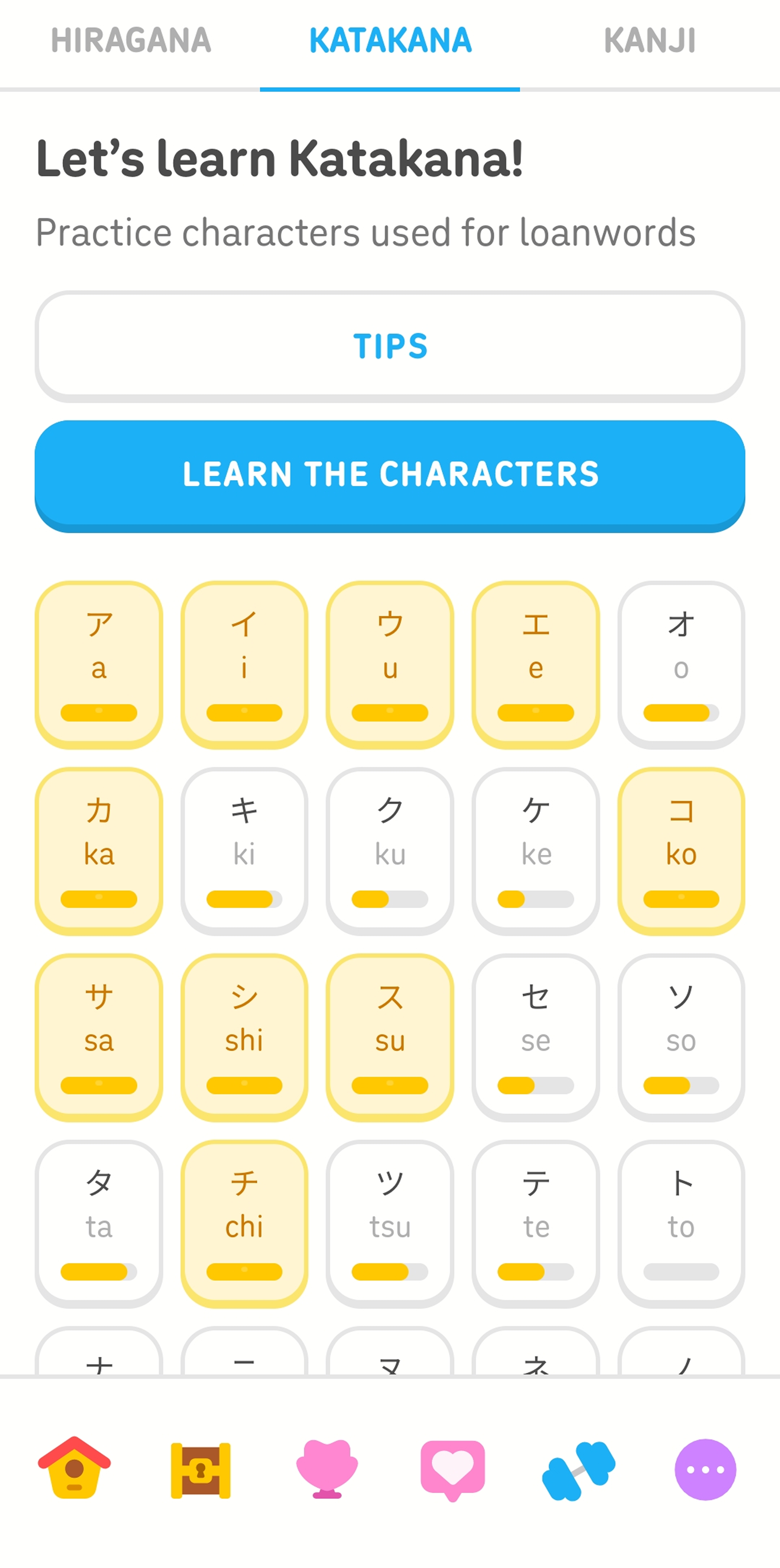 Screenshot of the character practice tab of Duolingo’s Japanese course. The top of the screen says “Let’s learn Katakana!” and several Japanese characters appear below, below a white button labeled “Tips” and a blue button labeled “Learn the characters.”