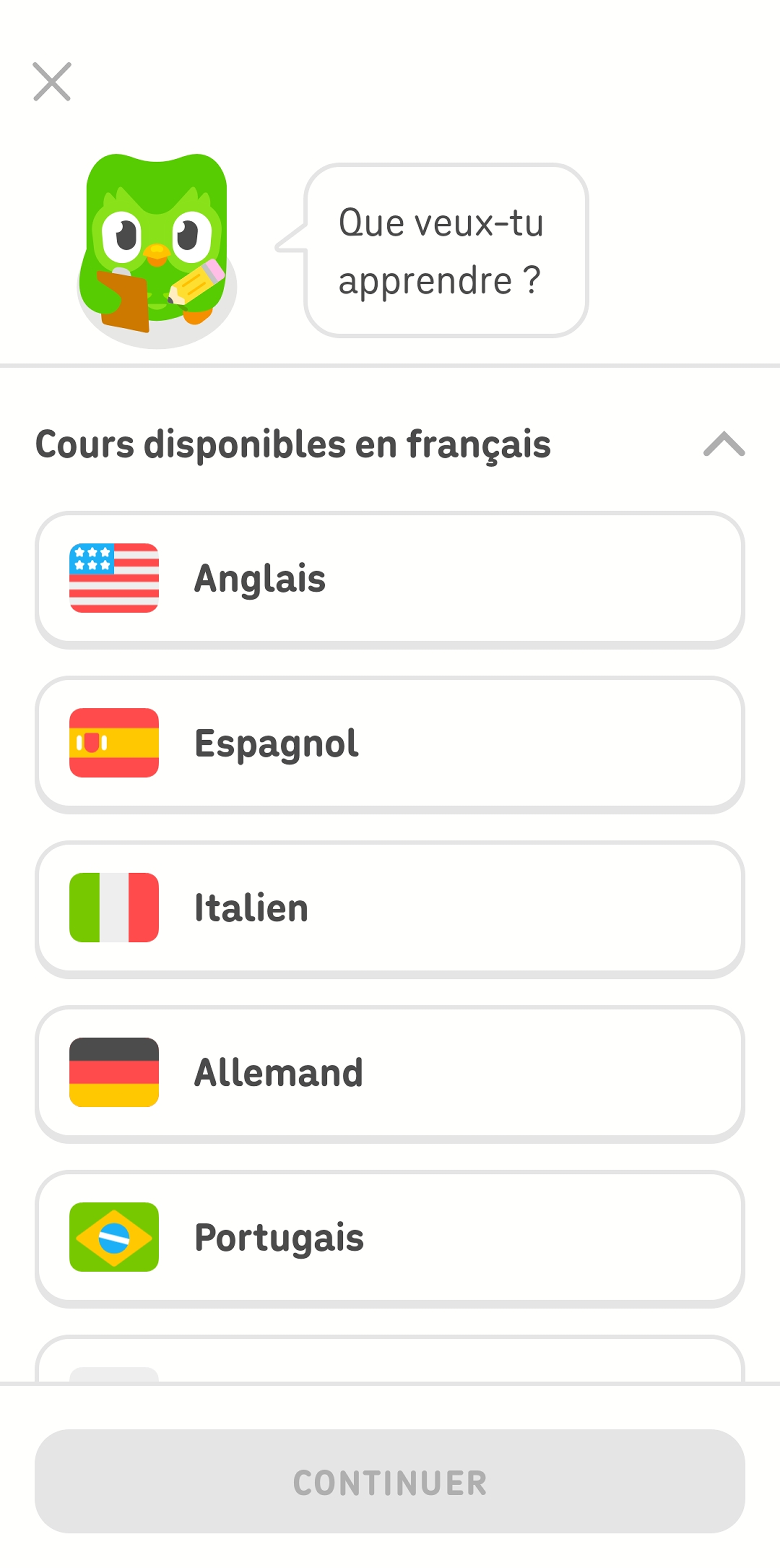 Capture d'écran de l'application Duolingo. Duo le hibou demande « Que veux-tu apprendre ? » et plusieurs cours de langue sont proposés en dessous.