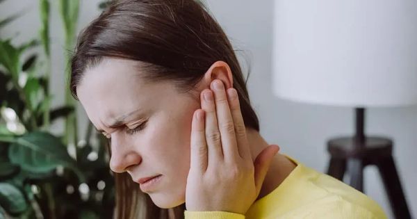 Remédios caseiros simples para aliviar a dor de ouvido