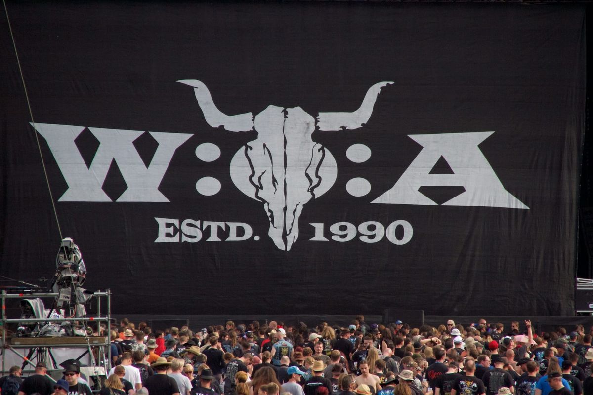 Laute Musik, gute Stimmung und ein klein wenig Matsch…