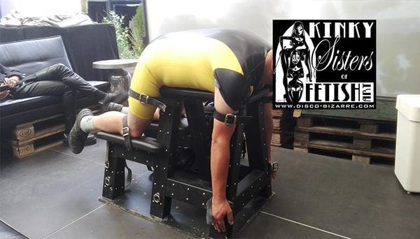 Ich war an einem BDSM-Kaffeekränzchen und es war sauglatt