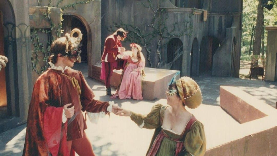 Clássico de Shakespeare encanta as noites de verão no High Park