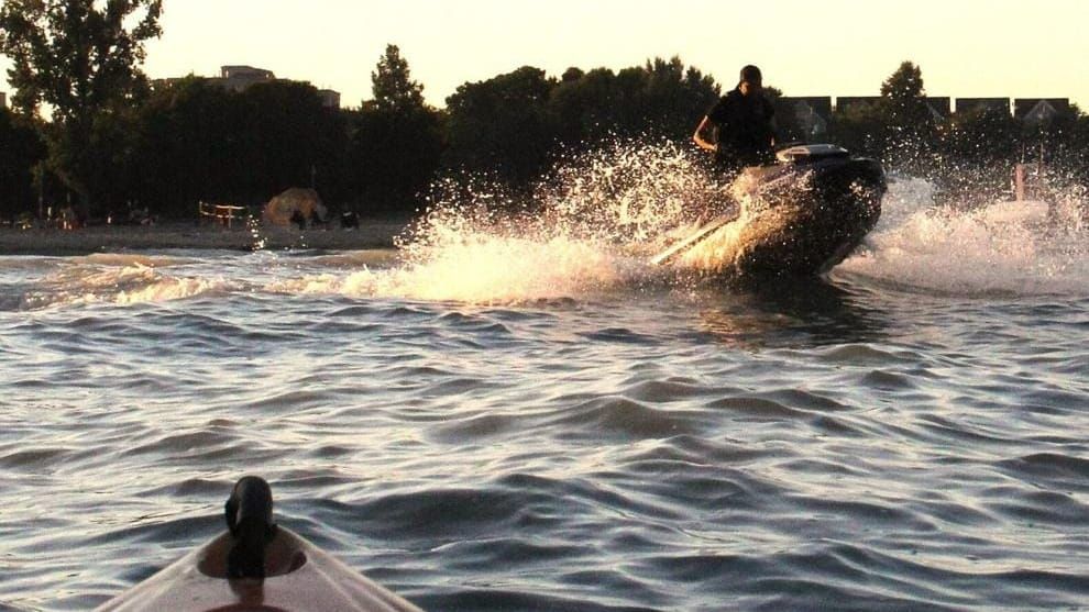 Cresce pressão por banimento de Jet Skis na orla de Toronto
