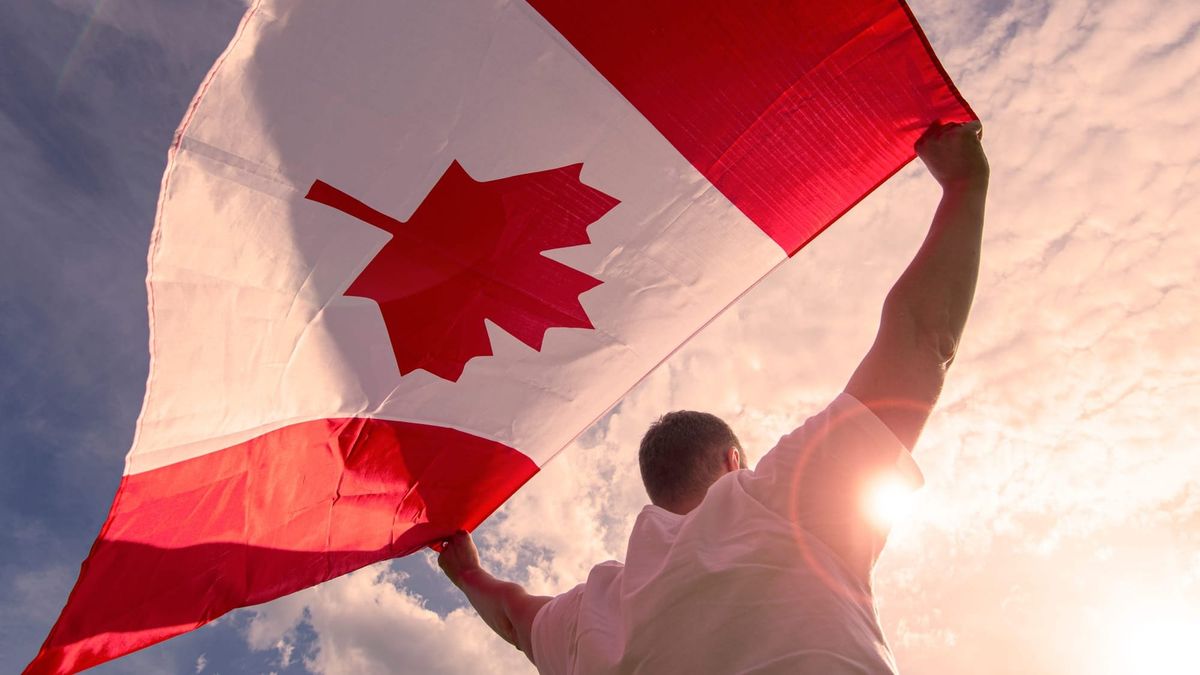 Imigração atualiza exigência de renda para patrocinar pais e avós