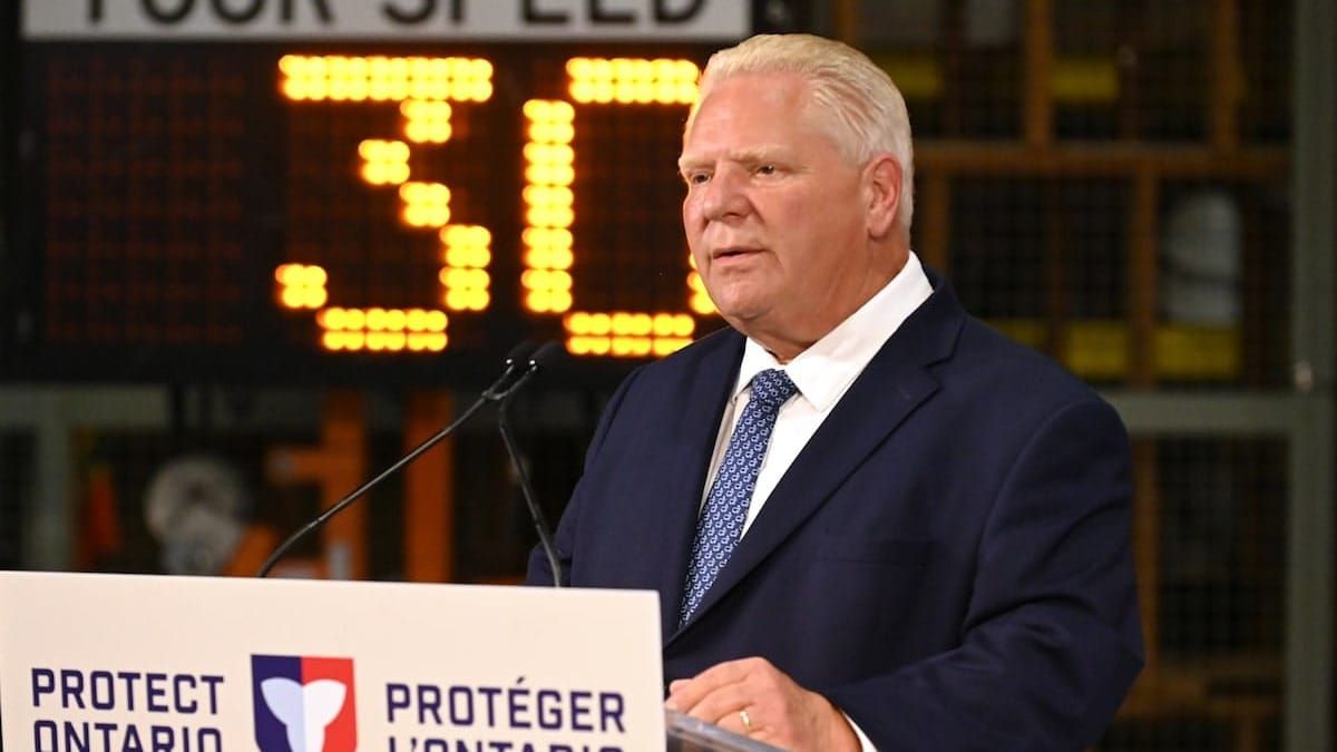 Doug Ford anuncia plano para banir câmeras de velocidade em Ontário