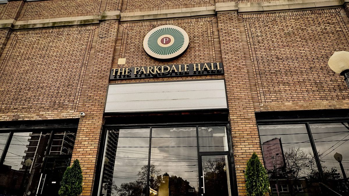 Feira no Parkdale Hall reúne artistas locais, achados vintage e brunch