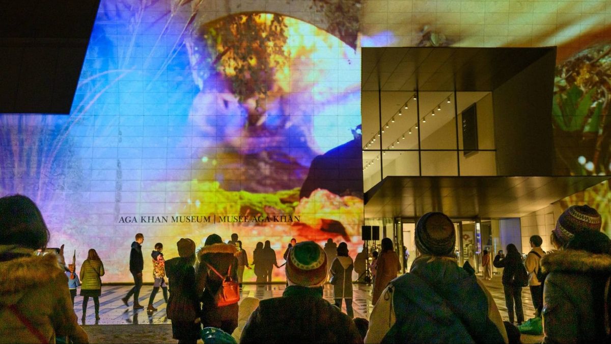Mostra de luz e arte transforma a fachada do Aga Khan Museum