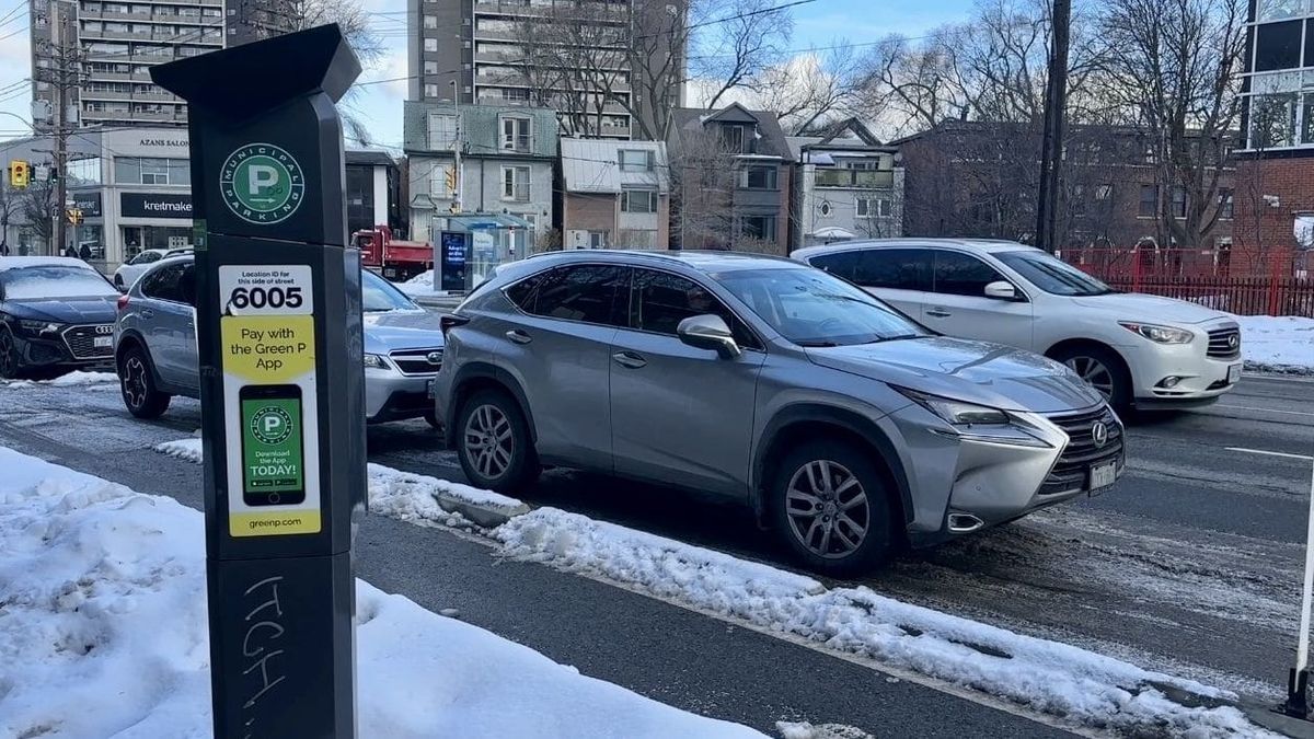 Estacionar na rua pode ficar mais caro em várias áreas da cidade