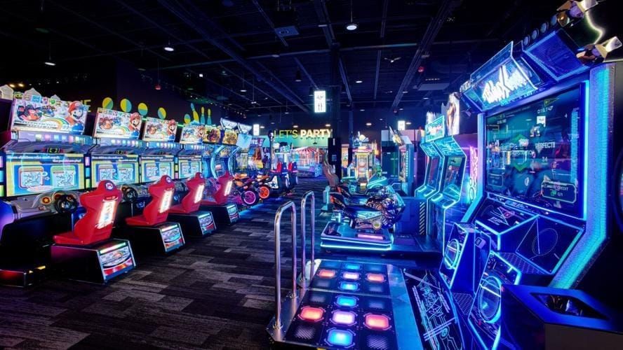 Novo espaço de jogos, boliche e atrações interativas chega ao Vaughan Mills