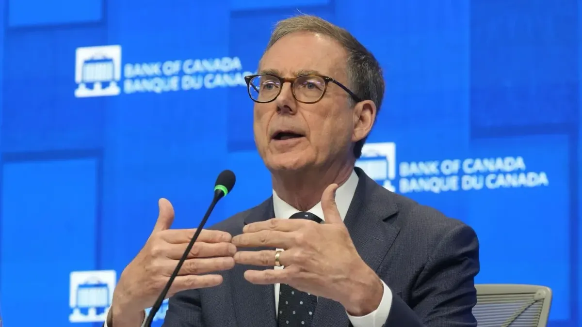 Banco do Canadá mantém taxa de juros e alerta para risco de novas altas
