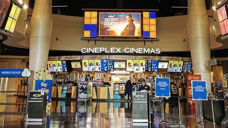 Celulares e conversas durante filmes irritam frequentadores de cinemas