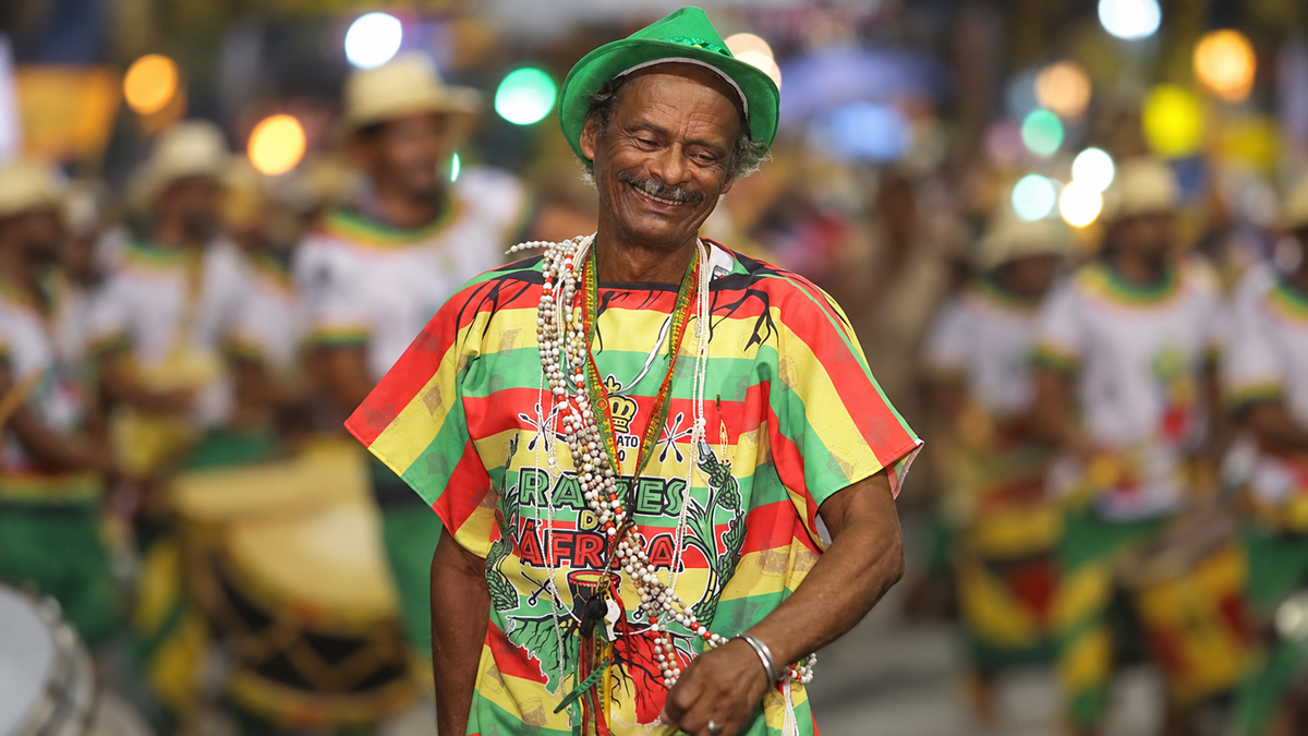 Baque de Bamba recebe Mestre Walter para oficinas de maracatu, conversa e show