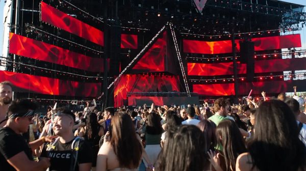Festival de música eletrônica agita Toronto por três dias com Tiesto e Deadmau5 no line-up