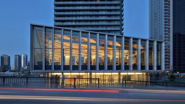 Todas as 100 bibliotecas públicas de Toronto passam a abrir aos domingos