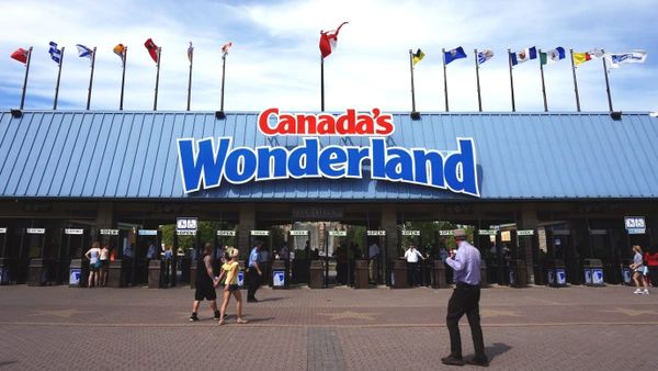 Canada's Wonderland abre 4 mil vagas de trabalho para o verão