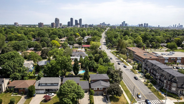 Mais de 84 mil casas em Ontário pertencem a empresas e estudo analisa impacto no mercado
