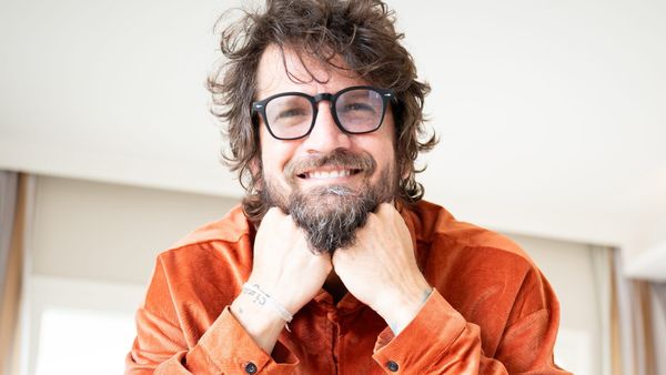 Saulo Fernandes traz show voz e violão para Vancouver, Montreal e Toronto