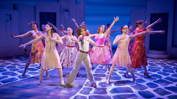Musical Mamma Mia retorna aos palcos com clássicos do ABBA