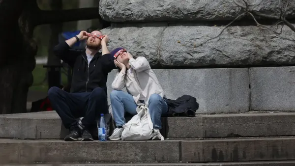 Eclipse solar e chuva de meteoros poderão ser vistos no mesmo dia nos céus de Toronto