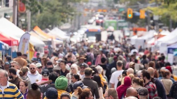 Festival de Cabbagetown cresce e ganha palco de música eletrônica e mercado arco-íris