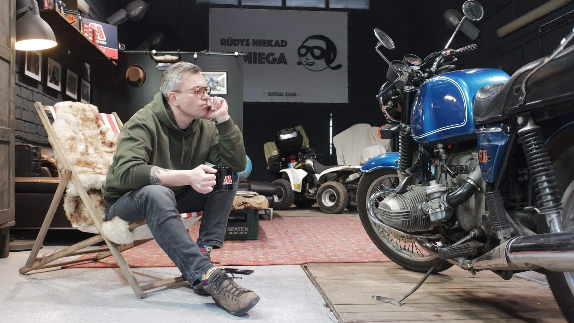 Senų motociklų remonto menas