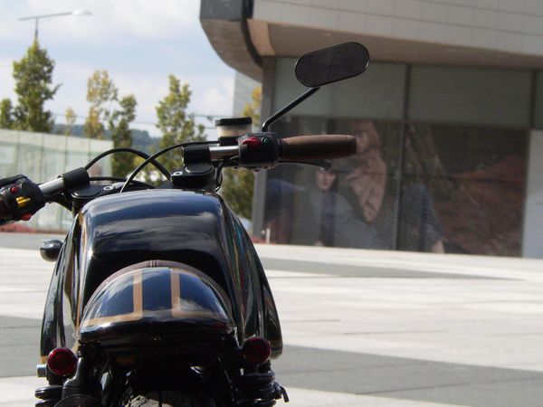 Aptarnavimo cirkai moto parduotuvėse