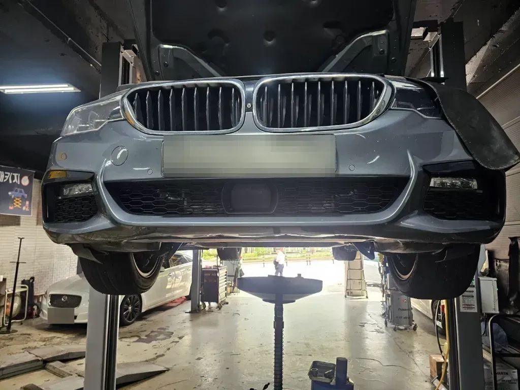 BMW 5시리즈의 브레이크 시스템을 정비했습니다.