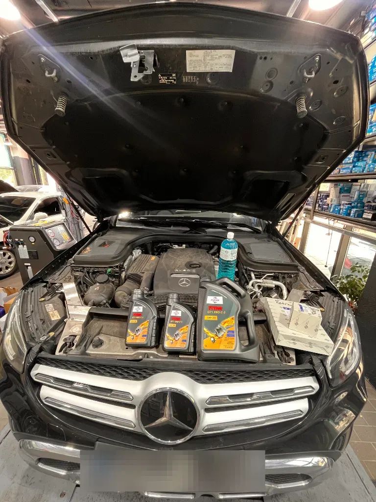 벤츠 GLC 엔진오일 교체 작업