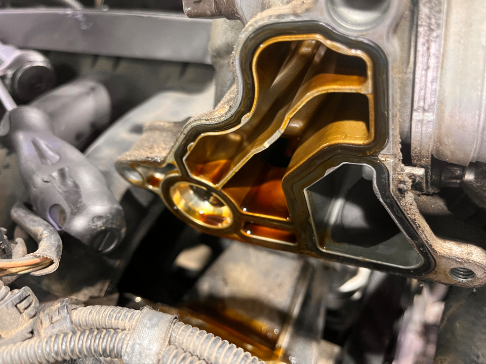 BMW 530i 엔진오일 누유 수리