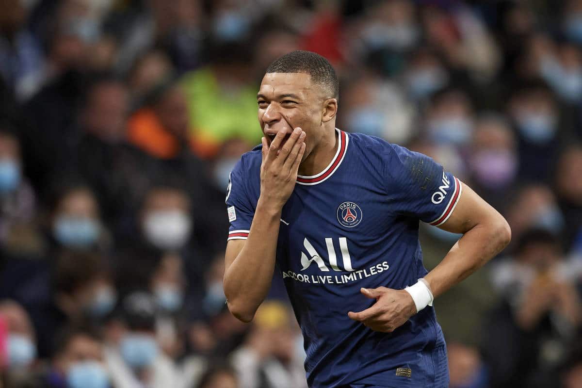 PSG offer Kylian Mbappe a blockbuster contract to keep him from the grasps of Real Madrid - he'll earn 200 million after-tax over two years