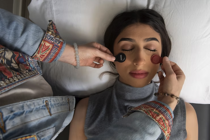 Biomagnetic Pair Therapy vs Traditional Medicine: A Complete Guide to How They Differ and Whether They Can Work Together