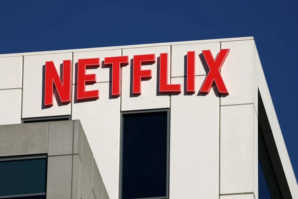 Netflix 交出超预期财报，股价反跌超 5%