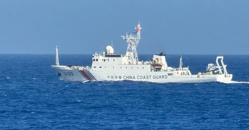 中国海警逼近东沙岛，北京试图将主权争议变成日常执法